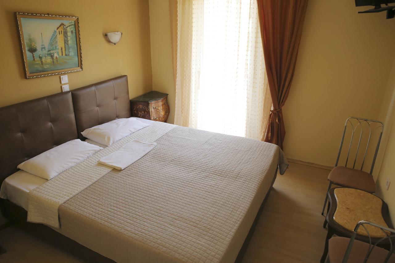 Hotel Anesi Athens Exterior photo